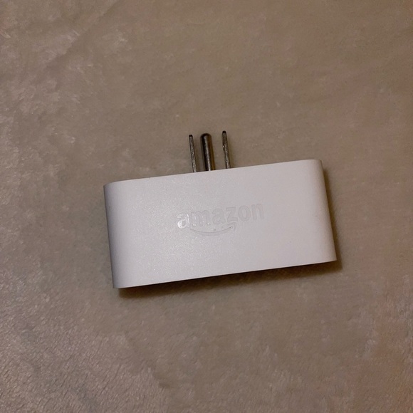 Echo show 5 w/ Amazon smart plug - Picture 9 of 11